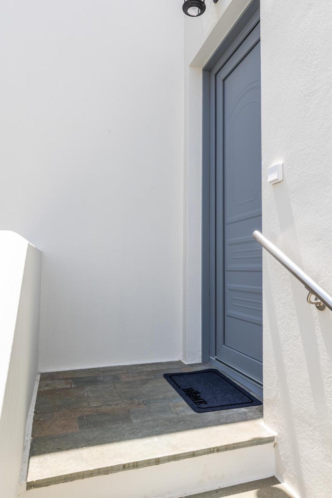 Simos Luxury Apartments Naxos City Exterior photo