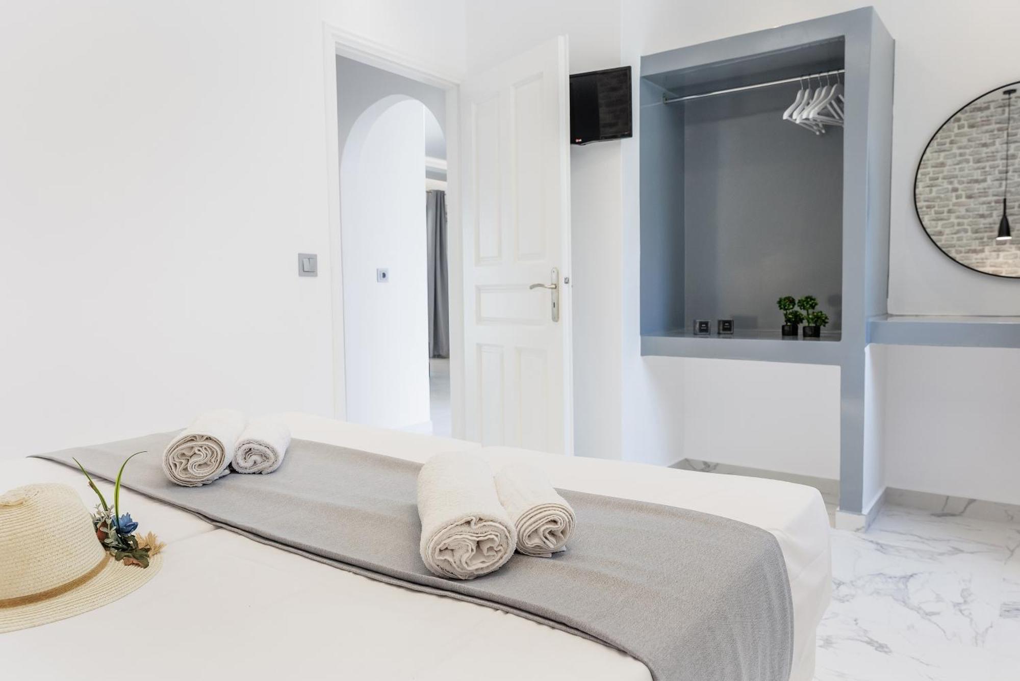 Simos Luxury Apartments Naxos City Exterior photo
